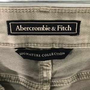 Abercrombie and Fitch Super Skinny Jeans 26 29R